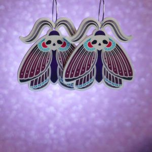 Pendientes polilla